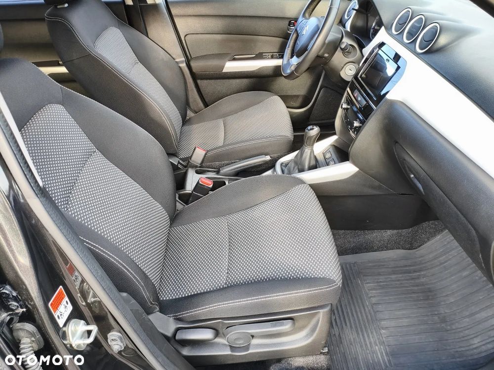 Suzuki Vitara 1.6 Premium 2WD - 21