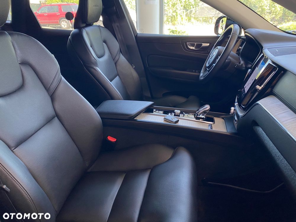 Volvo XC 60 B4 D AWD Inscription - 26