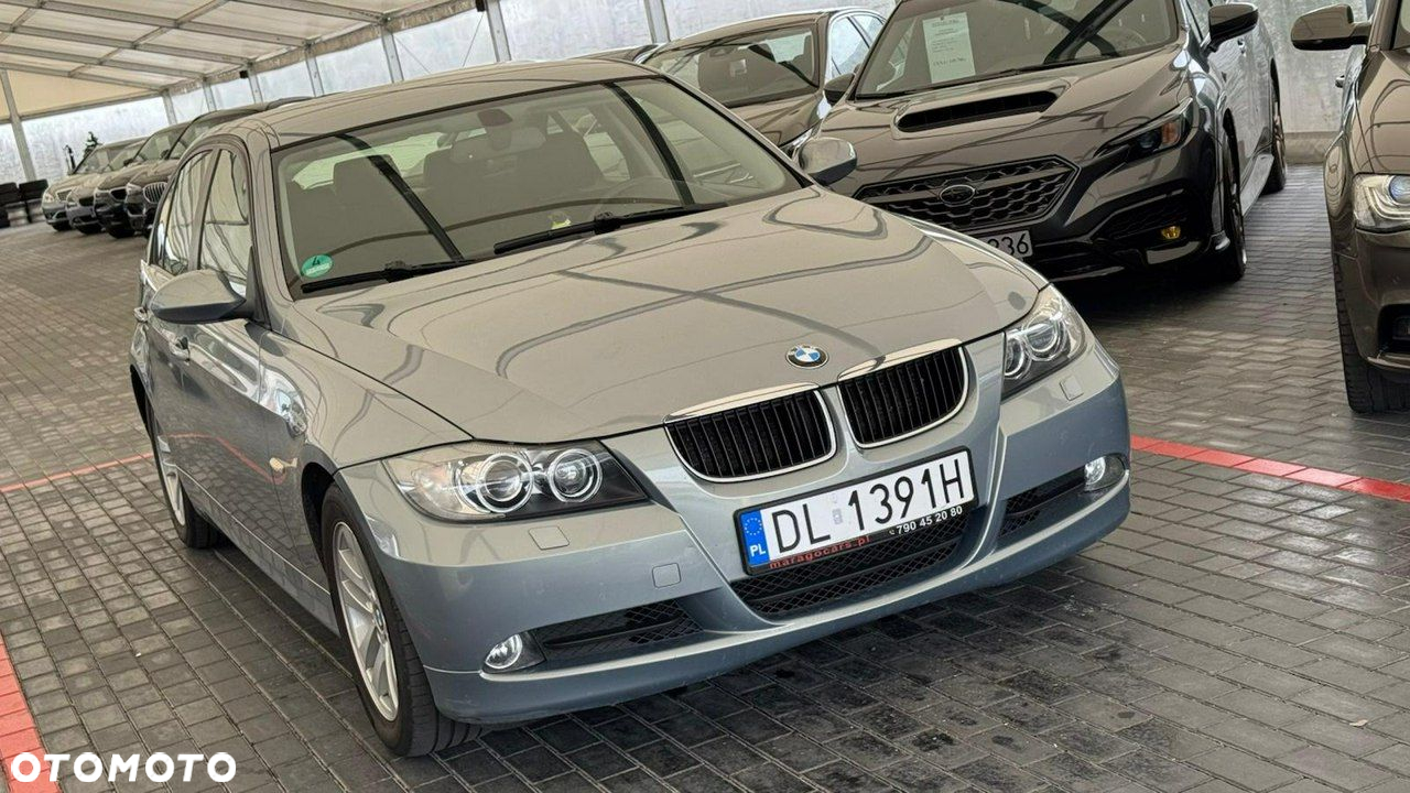 BMW Seria 3 320i - 9