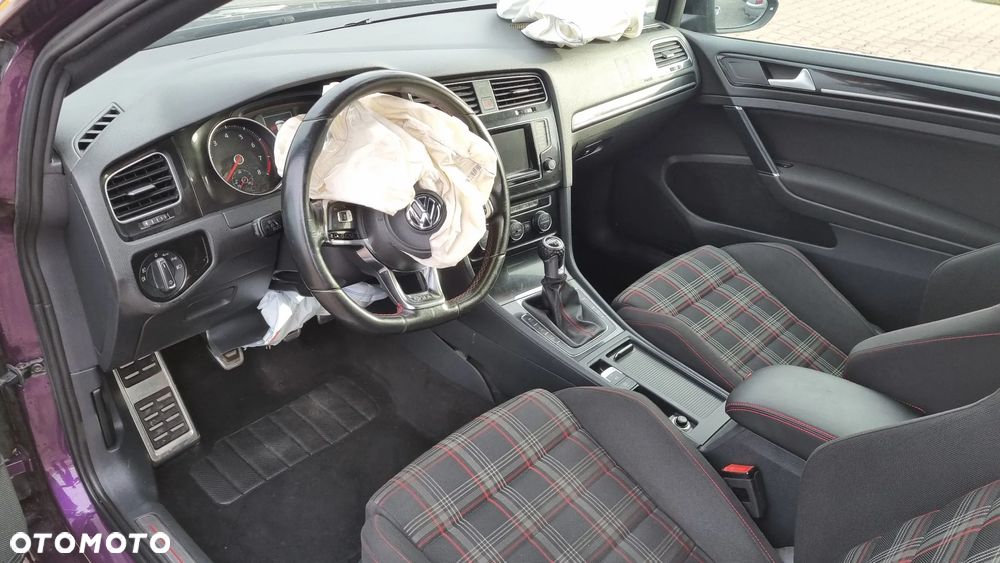 Volkswagen Golf VII 2.0 TSI BMT GTI - 25