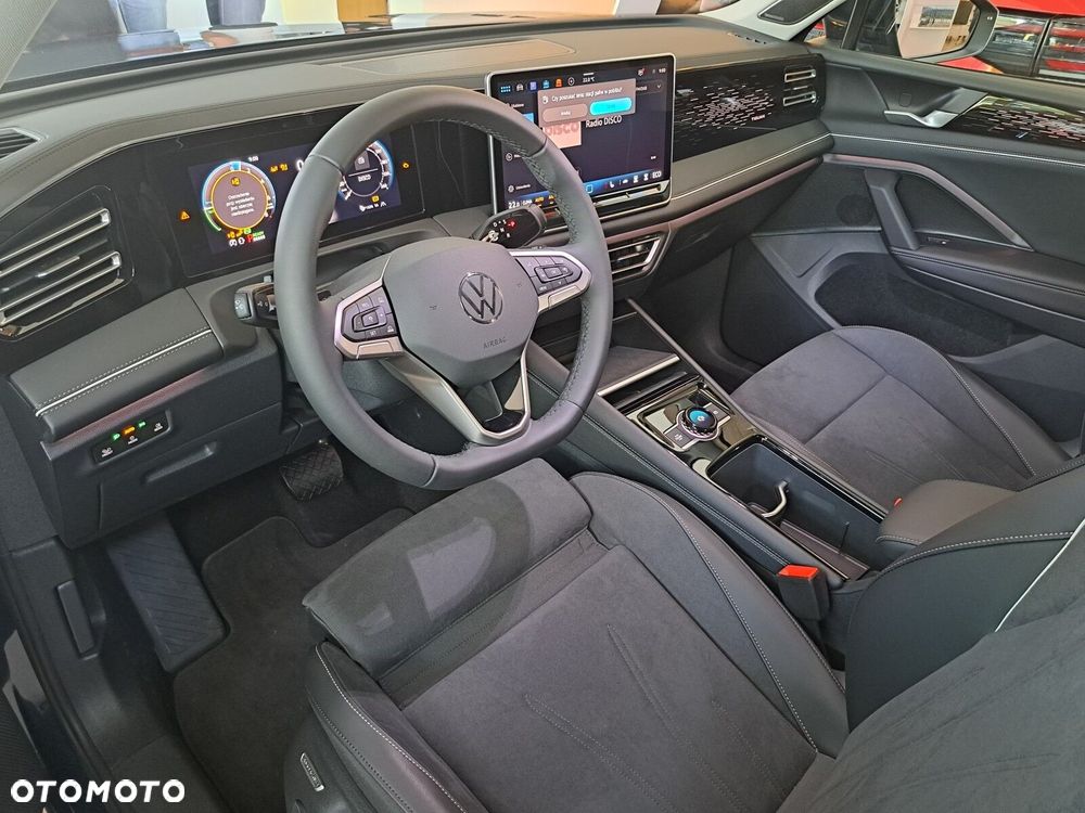 Volkswagen Tiguan - 10