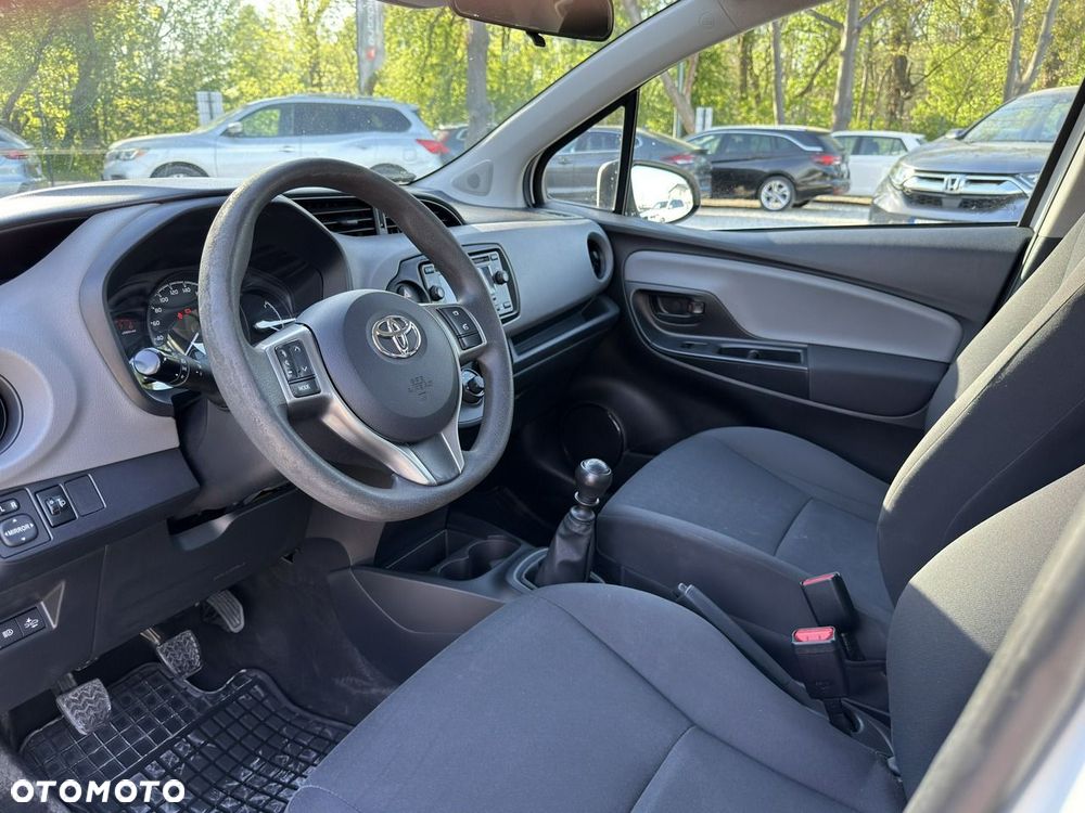 Toyota Yaris 1.5 Active - 10