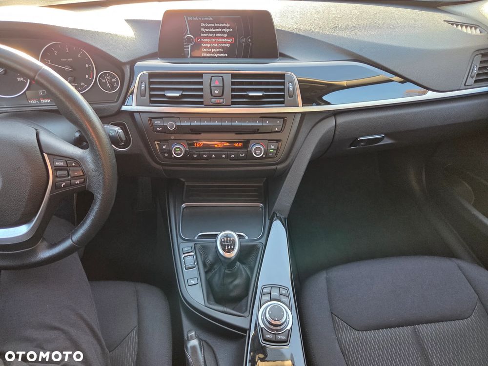BMW Seria 3 318d xDrive - 17