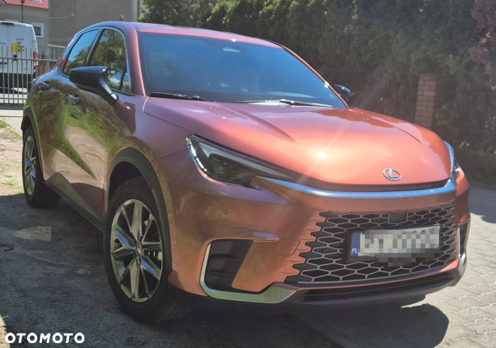 Lexus LBX - 3