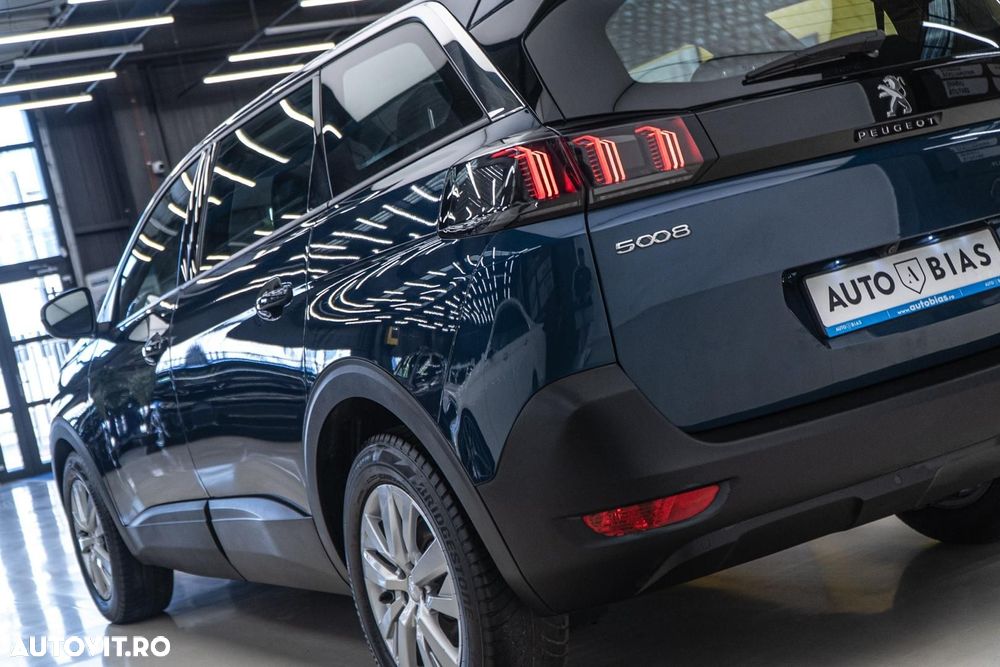 Peugeot 5008 PureTech 130 EAT8 Stop & Start Allure Pack - 32