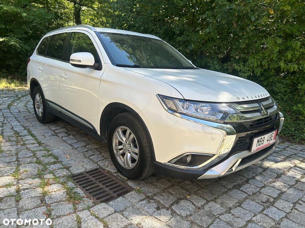 Mitsubishi Outlander 2.0 Intense + Navi 4WD CVT - 4