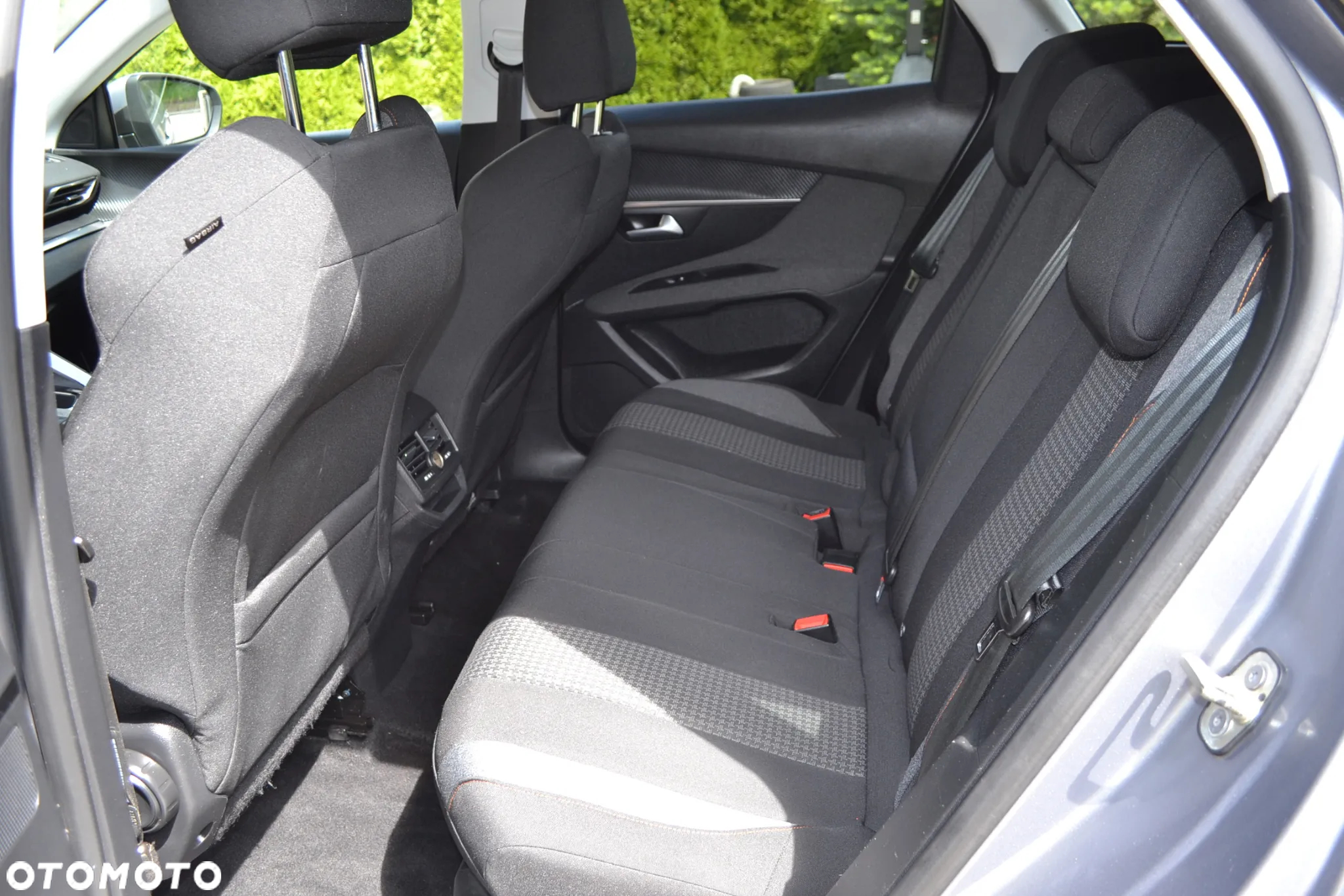 Peugeot 3008 1.2 PureTech GPF Active S&S EAT8 - 10