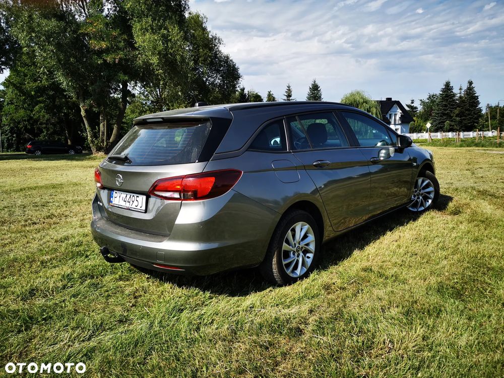 Opel Astra V 1.2 T Elegance S&S - 4