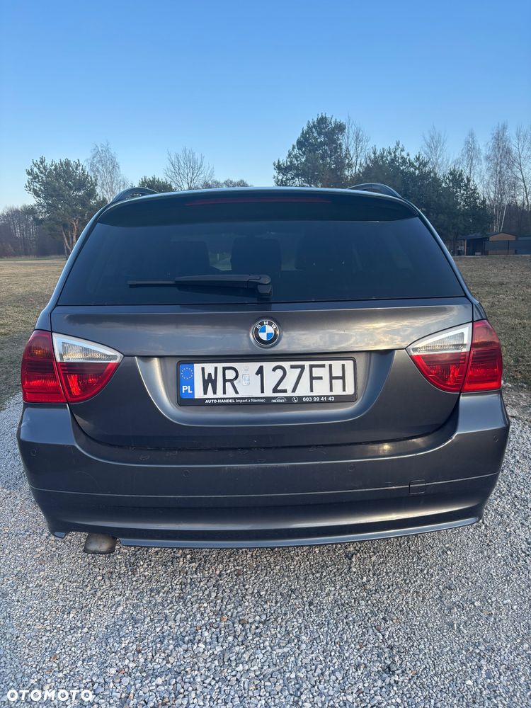 BMW Seria 3 318d - 5