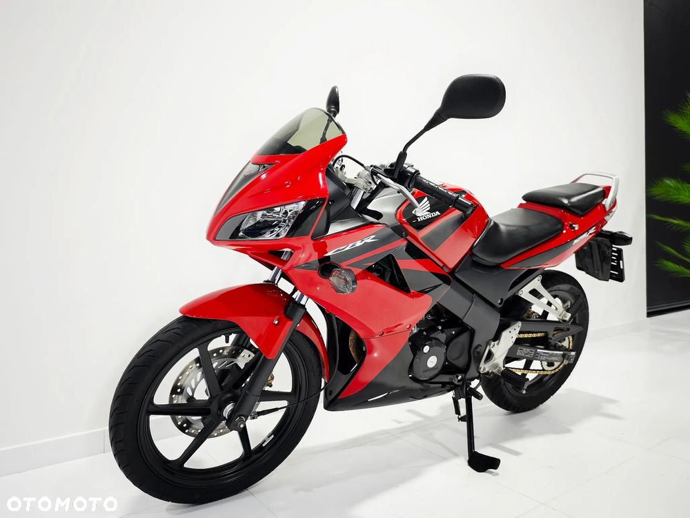 Honda CBR - 9