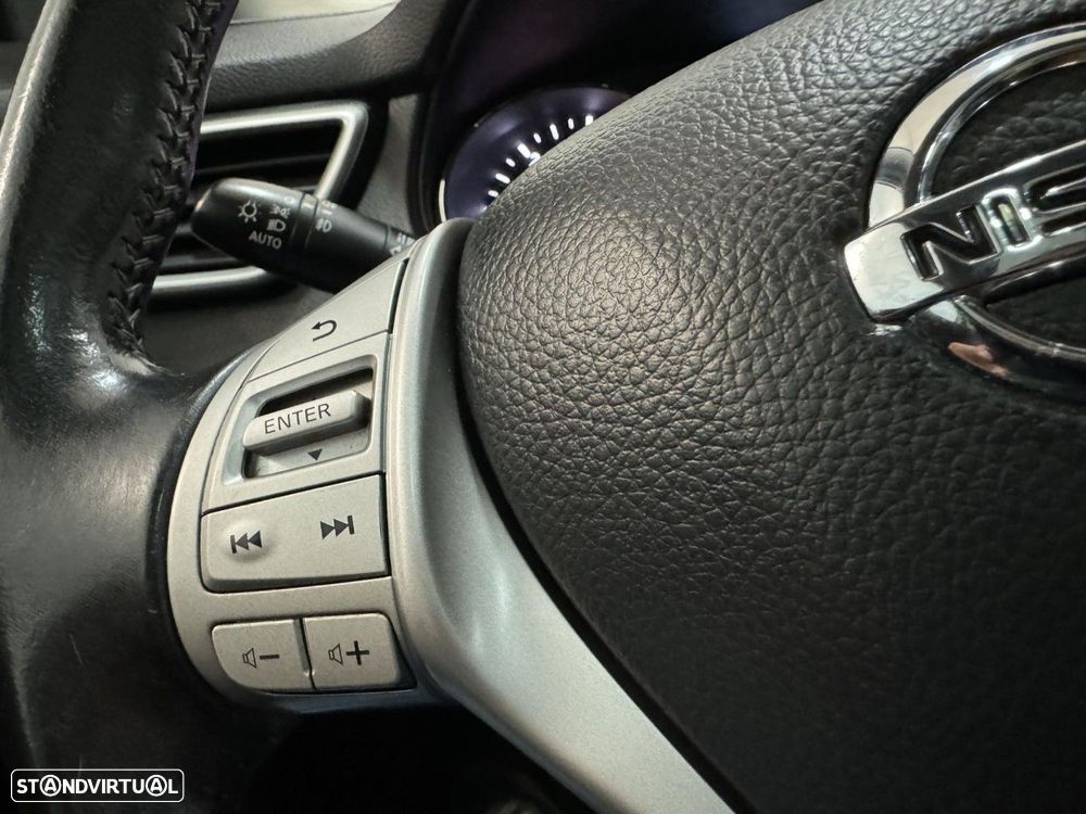 Nissan Qashqai 1.5 dCi N-Connecta - 16