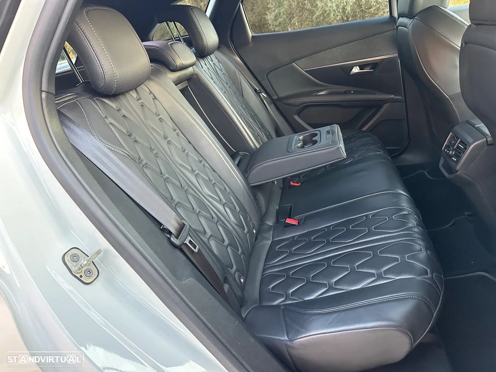 Peugeot 3008 BlueHDi 130 Stop & Start EAT8 GT - 12