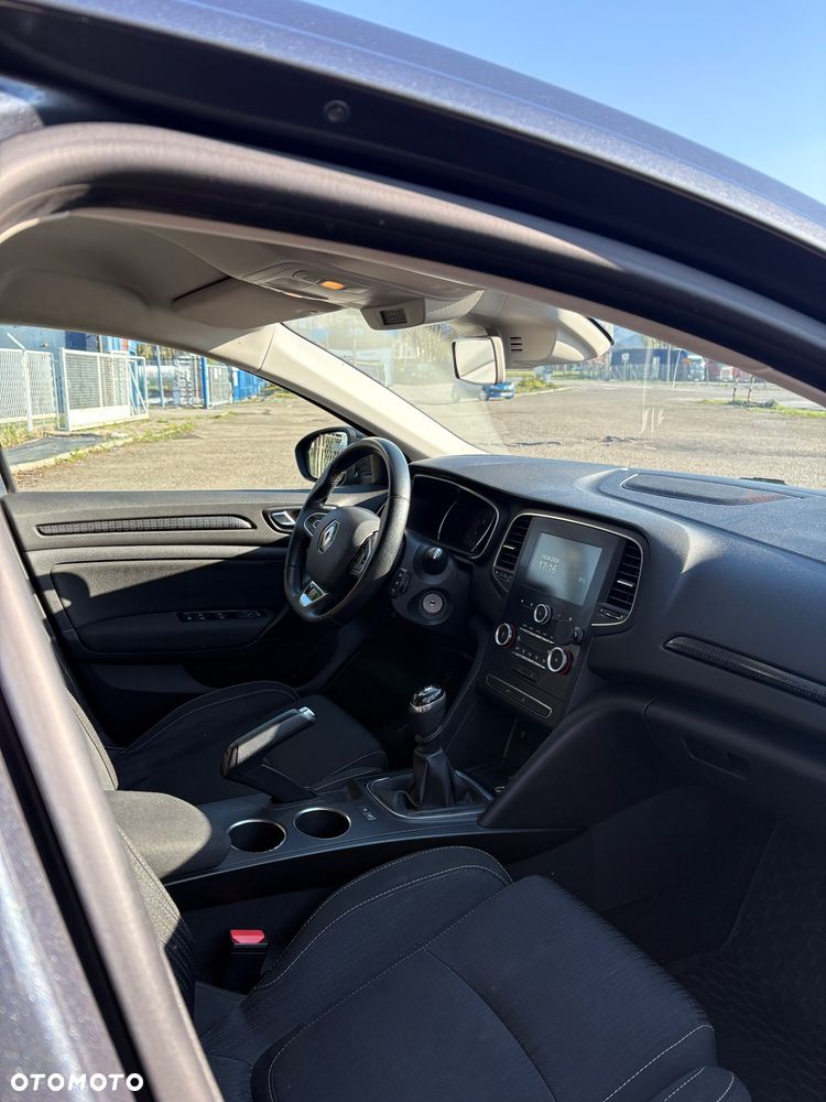 Renault Megane ENERGY TCe 100 EXPERIENCE - 12