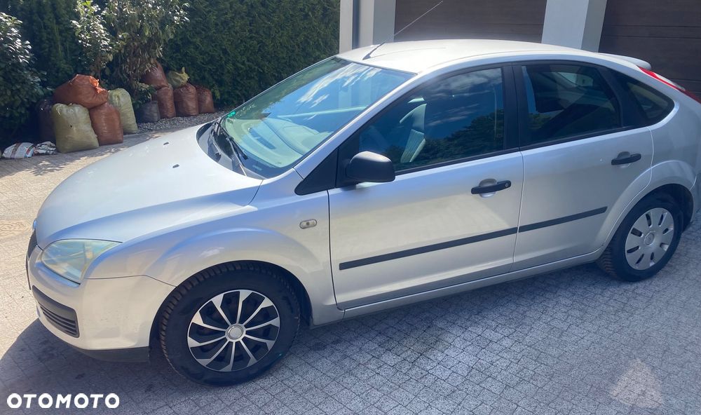 Ford Focus 1.6 Trend + - 3