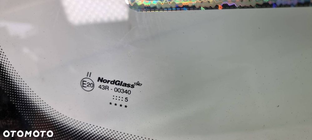 SZYBA PRZÓD AUDI A3 8L - 5