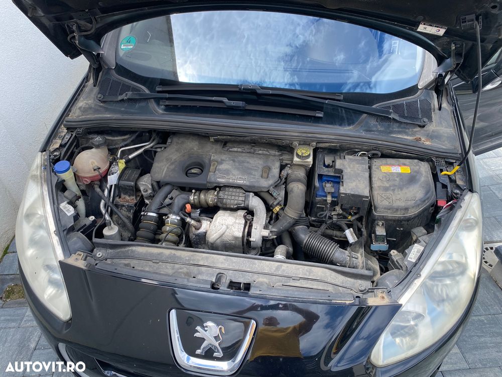 Peugeot 308 1.6HDi Confort Pack - 10