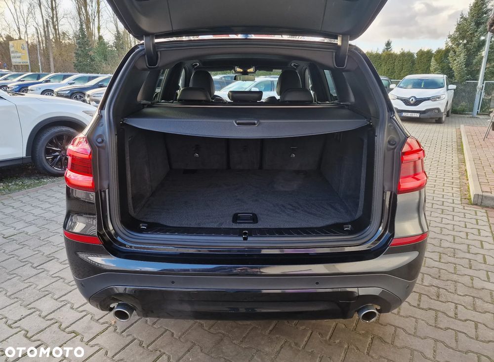 BMW X3 sDrive18d Luxury Line sport - 14