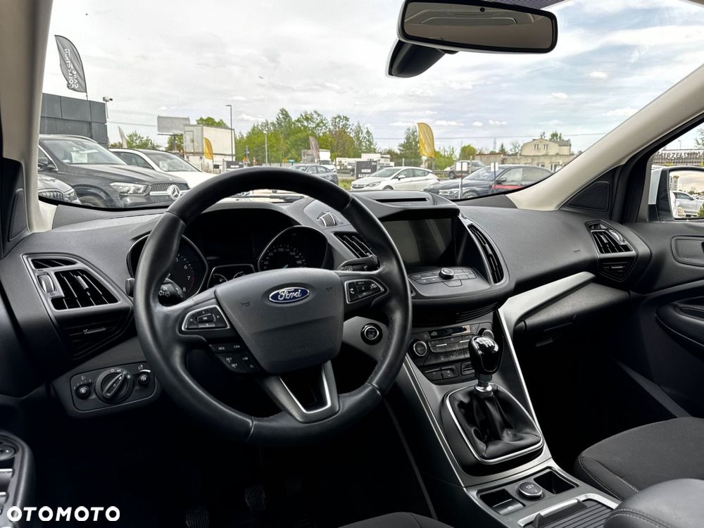 Ford Kuga - 11