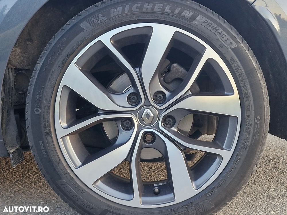 Renault Megane TCe 140 GPF LIMITED - 9