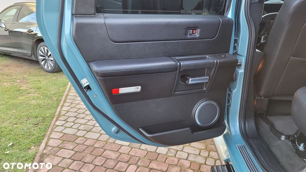 Hummer H2 6.0 V8 - 25