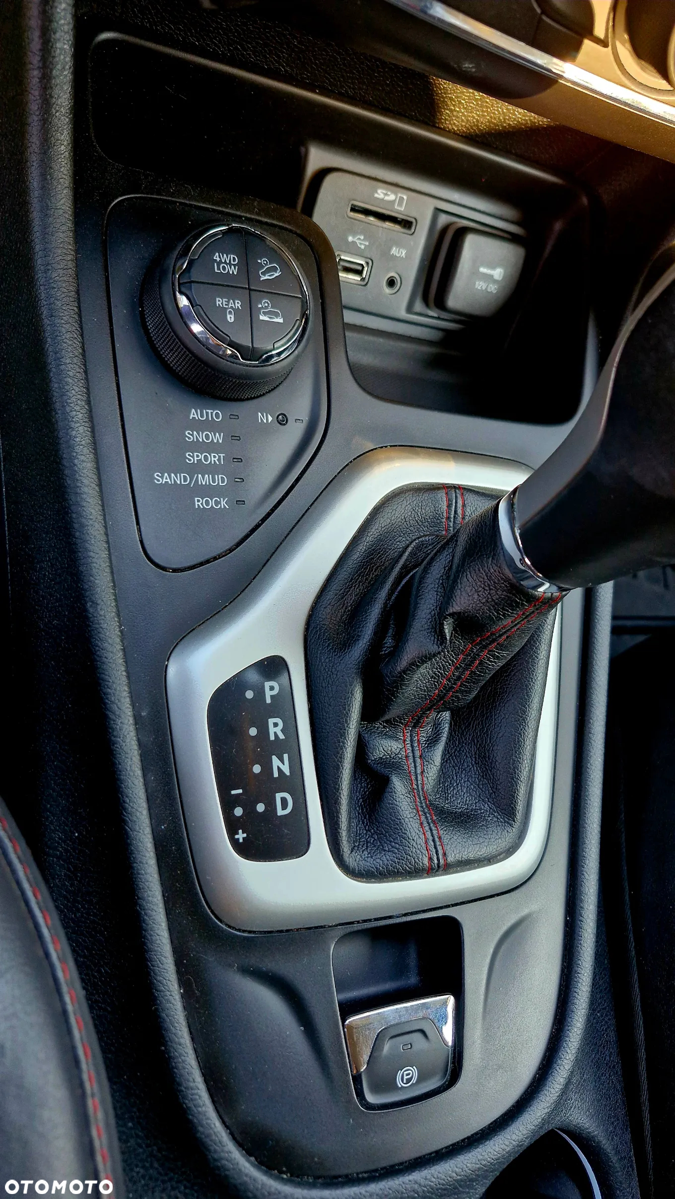 Jeep Cherokee 3.2 V6 Pentastar Active Drive Lock Autom Trailhawk - 12
