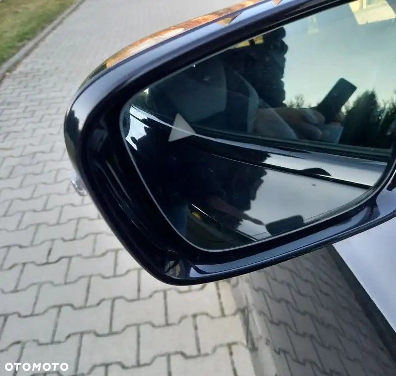 BMW Seria 3 330e xDrive M Sport sport - 16