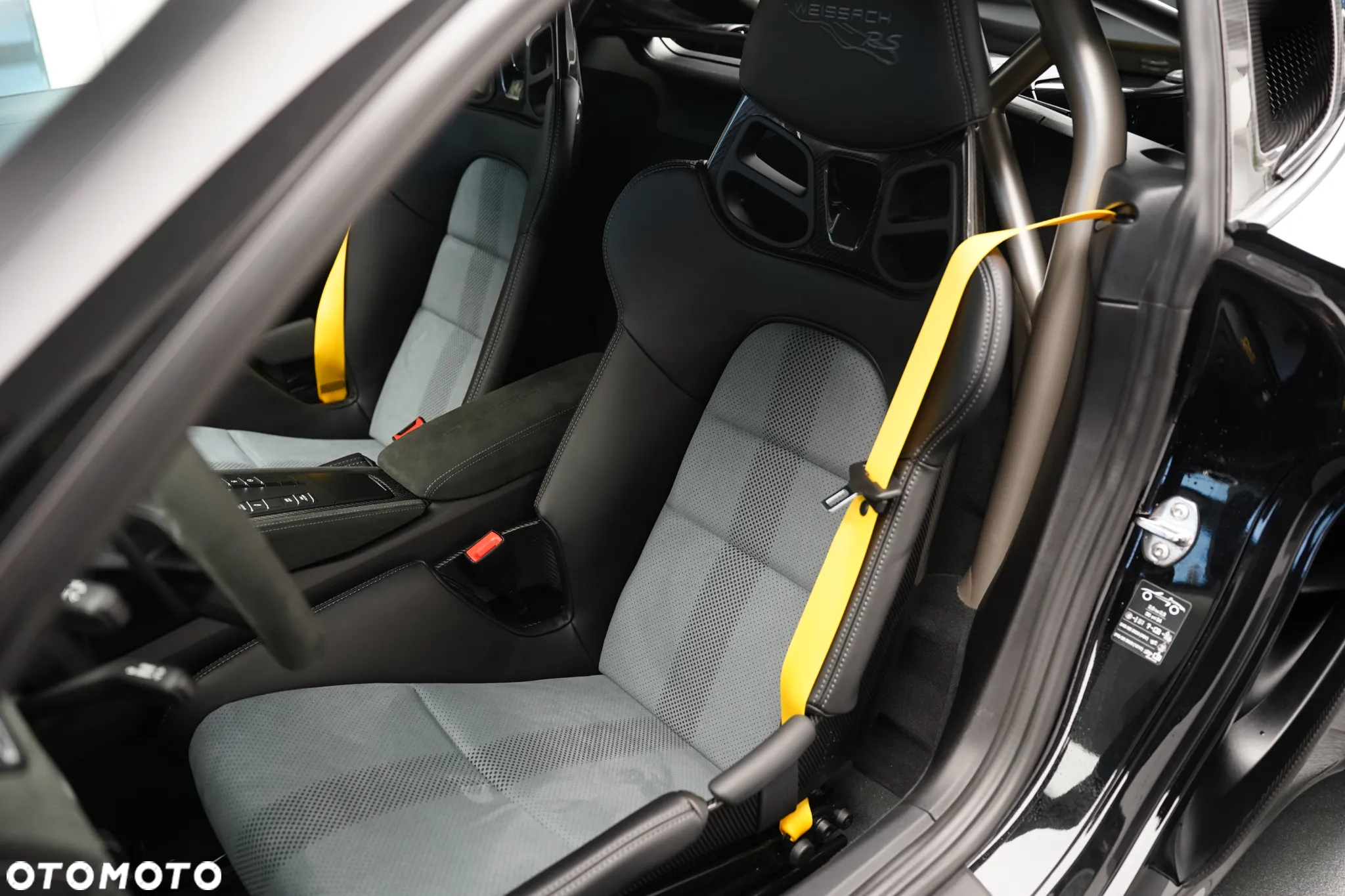 Porsche 718 Cayman GPF GT4 RS PDK - 9
