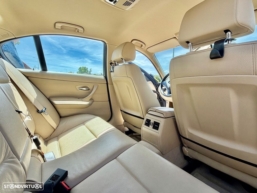 BMW 320 d EfficientDynamics Navigation - 7
