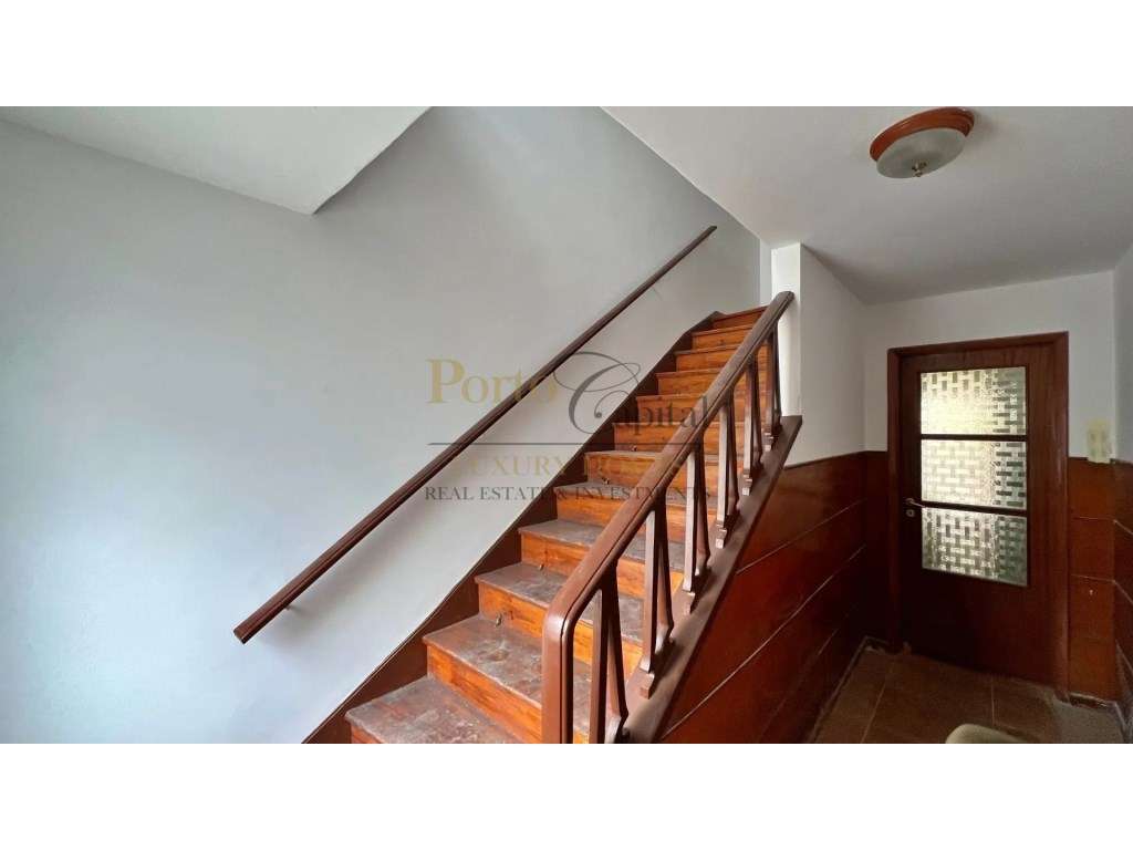 Moradia Totalmente Remodelada | 11 Quartos | Elevada Rentabilidade ... - Grande imagem: 3/38
