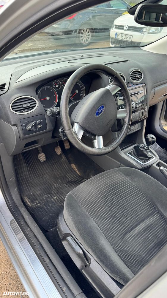 Ford Focus 2.0 TDCi Ghia - 16