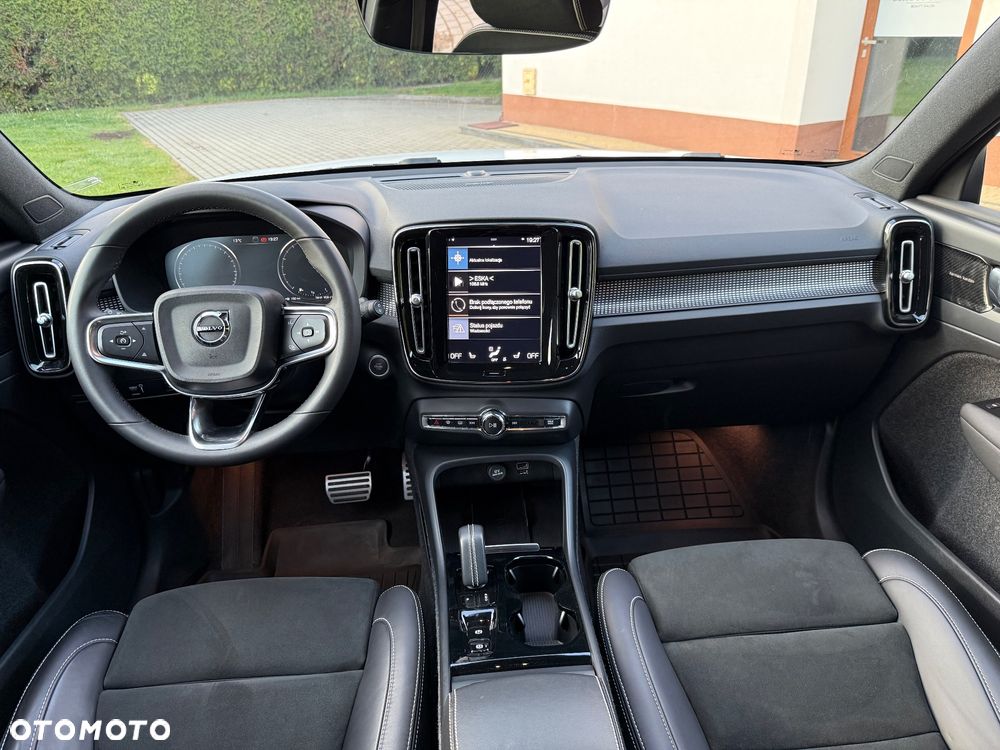 Volvo XC 40 - 24
