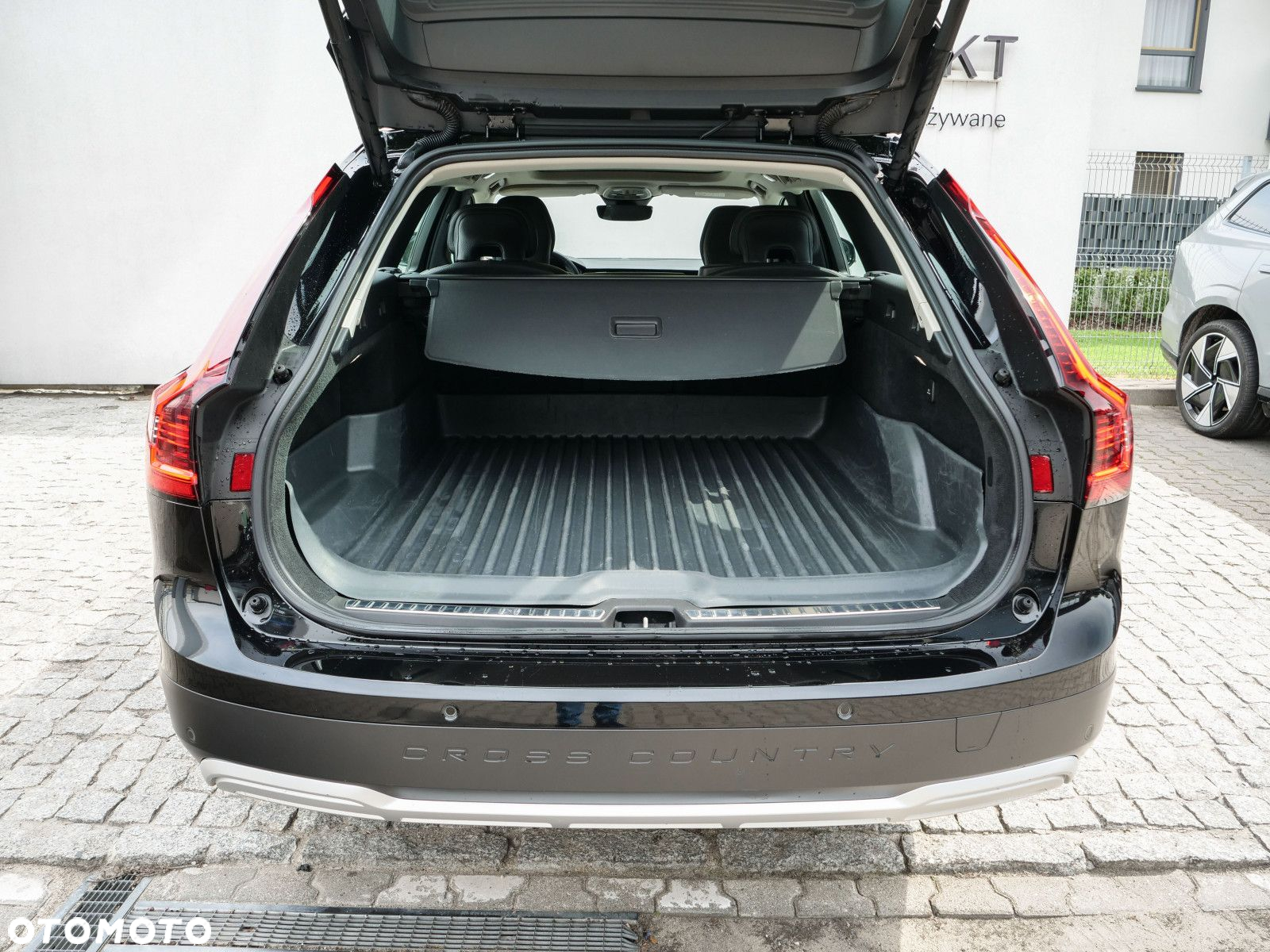 Volvo V90 Cross Country - 35