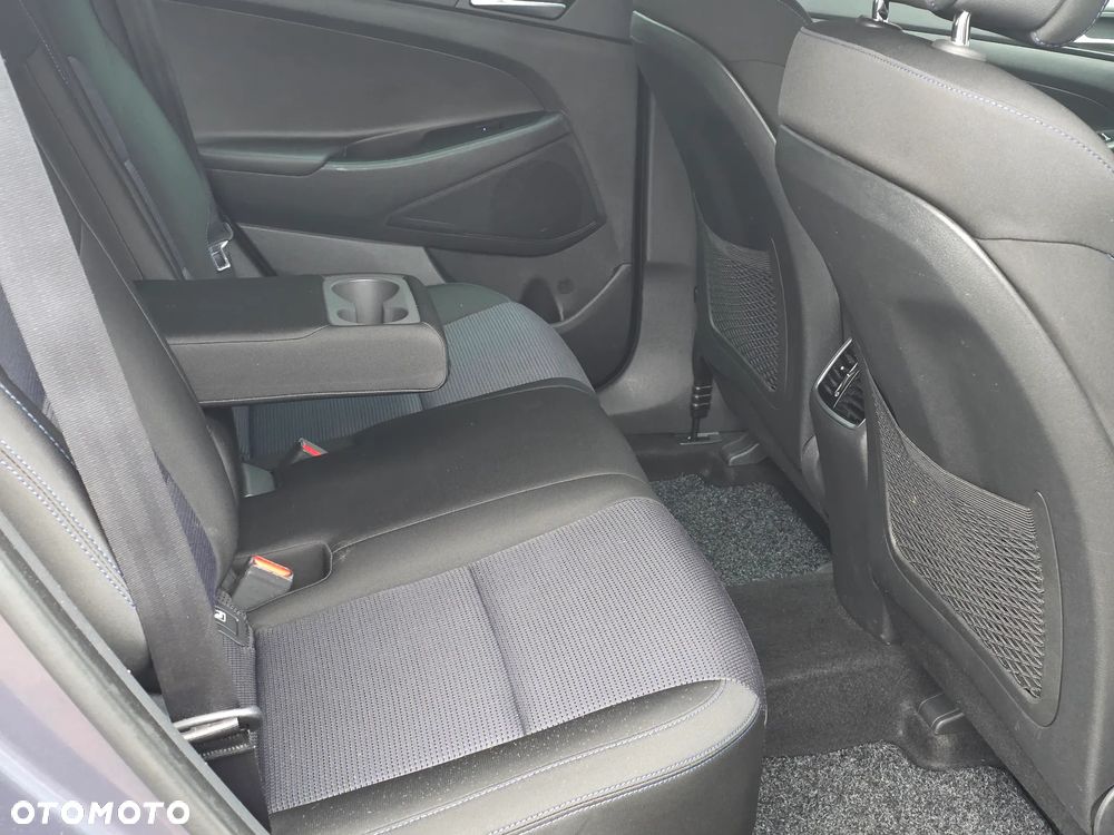 Hyundai Tucson 1.7 CRDI BlueDrive Comfort 2WD - 23