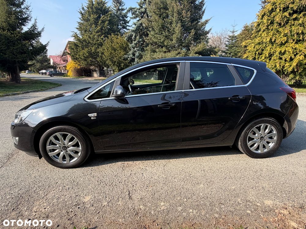 Opel Astra 1.4 Turbo 150 Jahre - 4