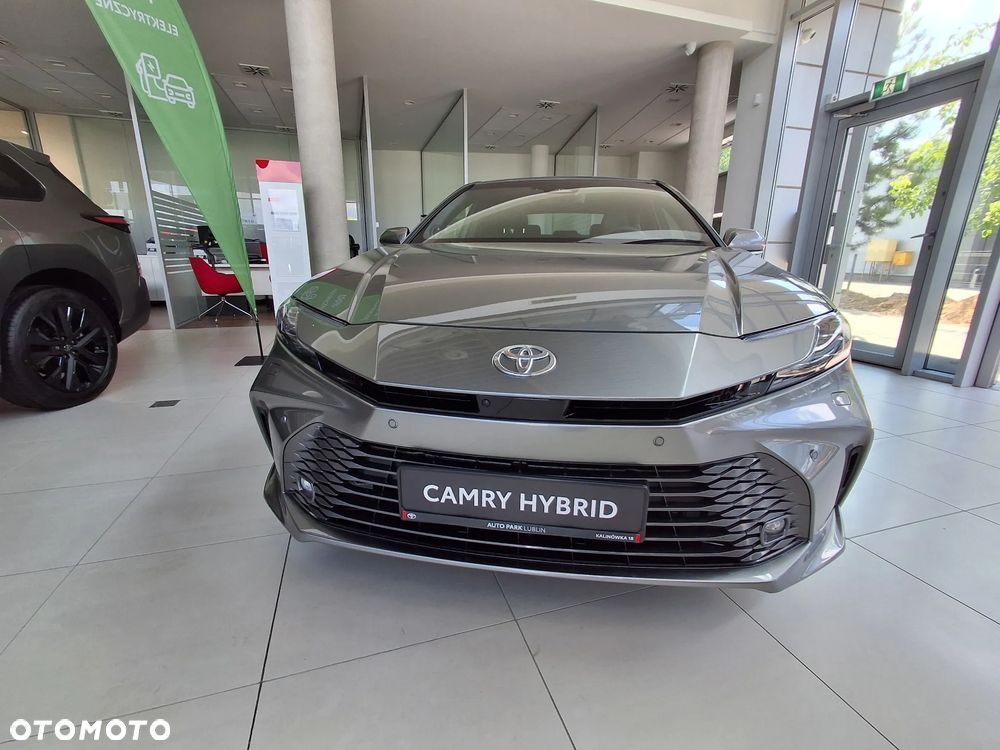Toyota Camry 2.5 Hybrid Dynamic Force Executive e-CVT - 3