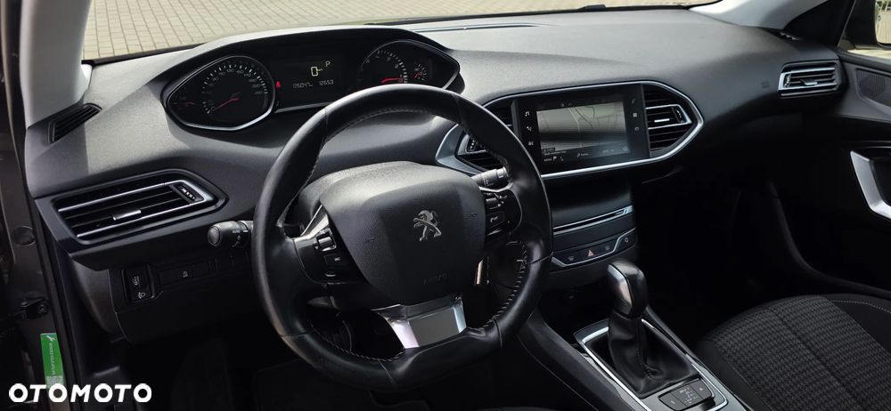 Peugeot 308 1.2 PureTech GPF Active S&S EAT8 - 9