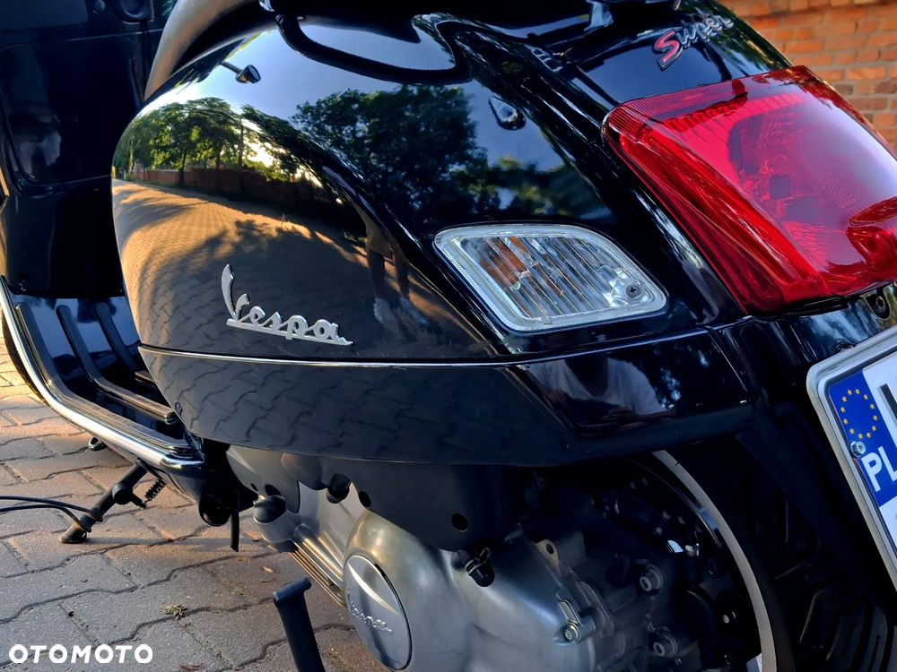 Vespa GTS - 21