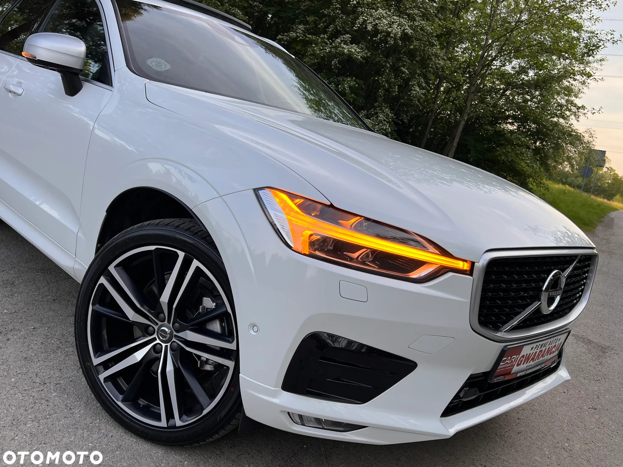 Volvo XC 60 D5 AWD R-Design - 11