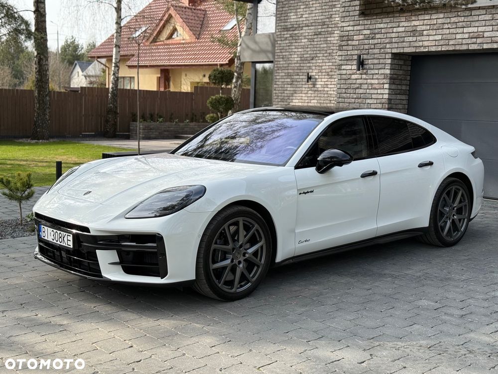 Porsche Panamera - 1