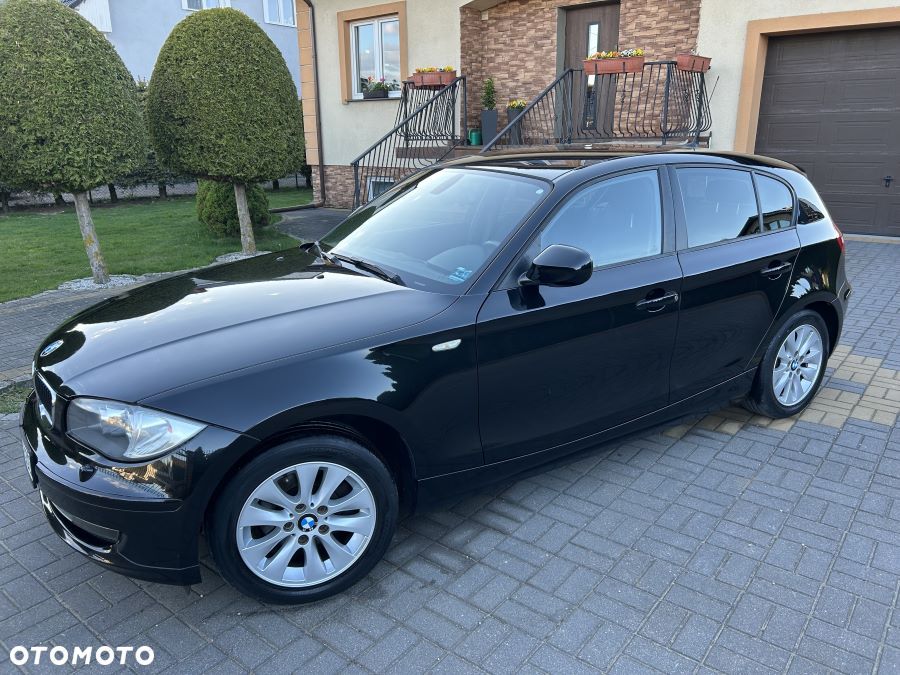 BMW Seria 1 118d Sport Line - 2