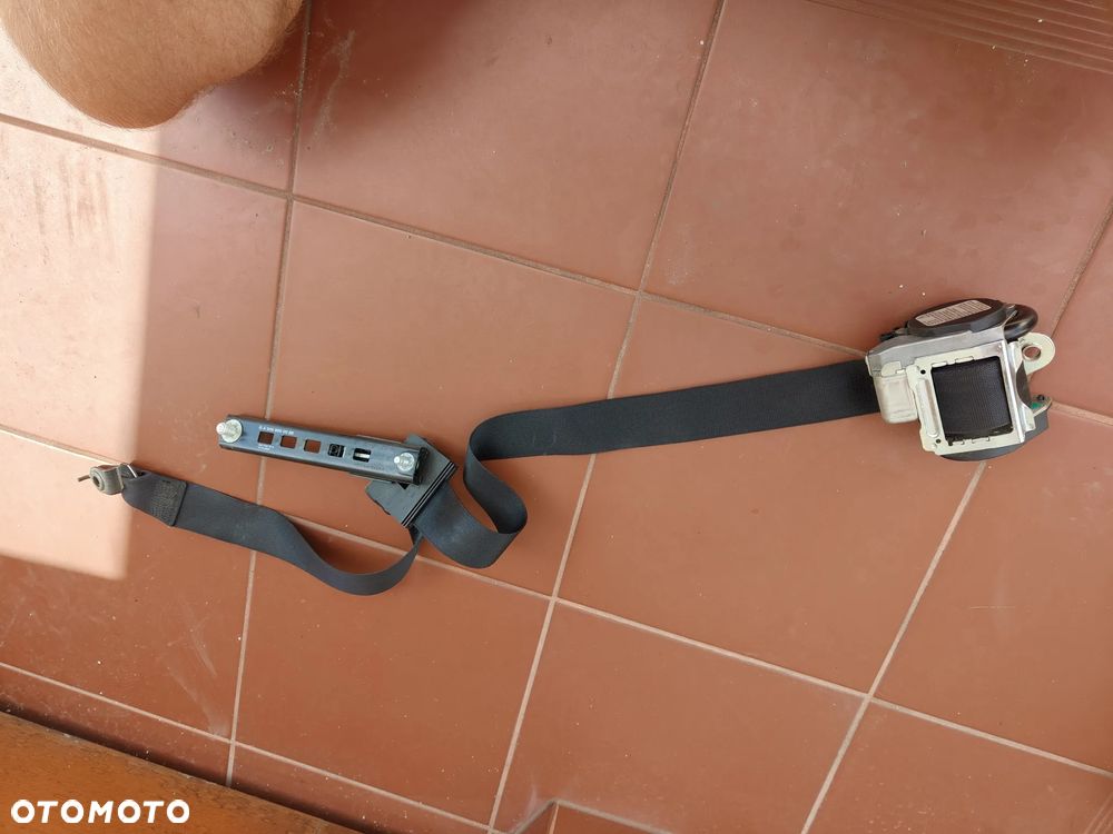 MERCEDES Sprinter 906 PAS Przedni Przód Prawy Pas a9068600485