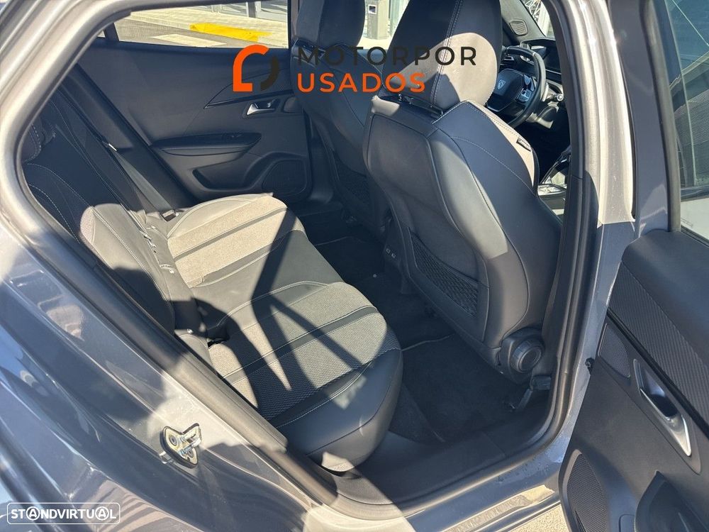 Peugeot 2008 1.2 PureTech GT EAT8 - 8