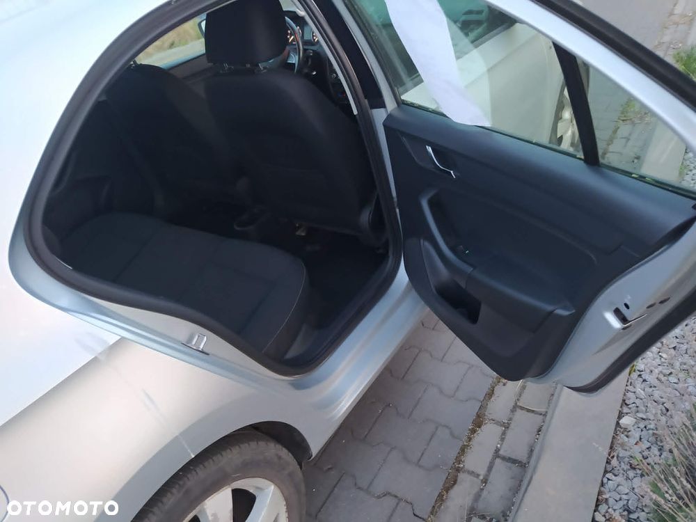 Skoda RAPID 1.2 TSI Ambition - 7