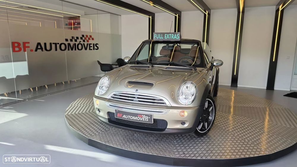 MINI Cabrio Cooper S Sidewalk - 12
