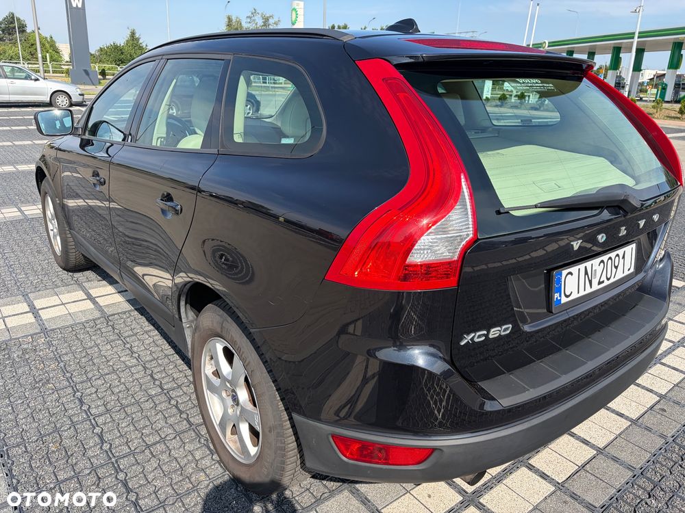 Volvo XC 60 DRIVe R-Design - 15