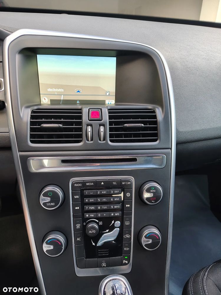Volvo XC 60 D3 Drive-E Kinetic - 11