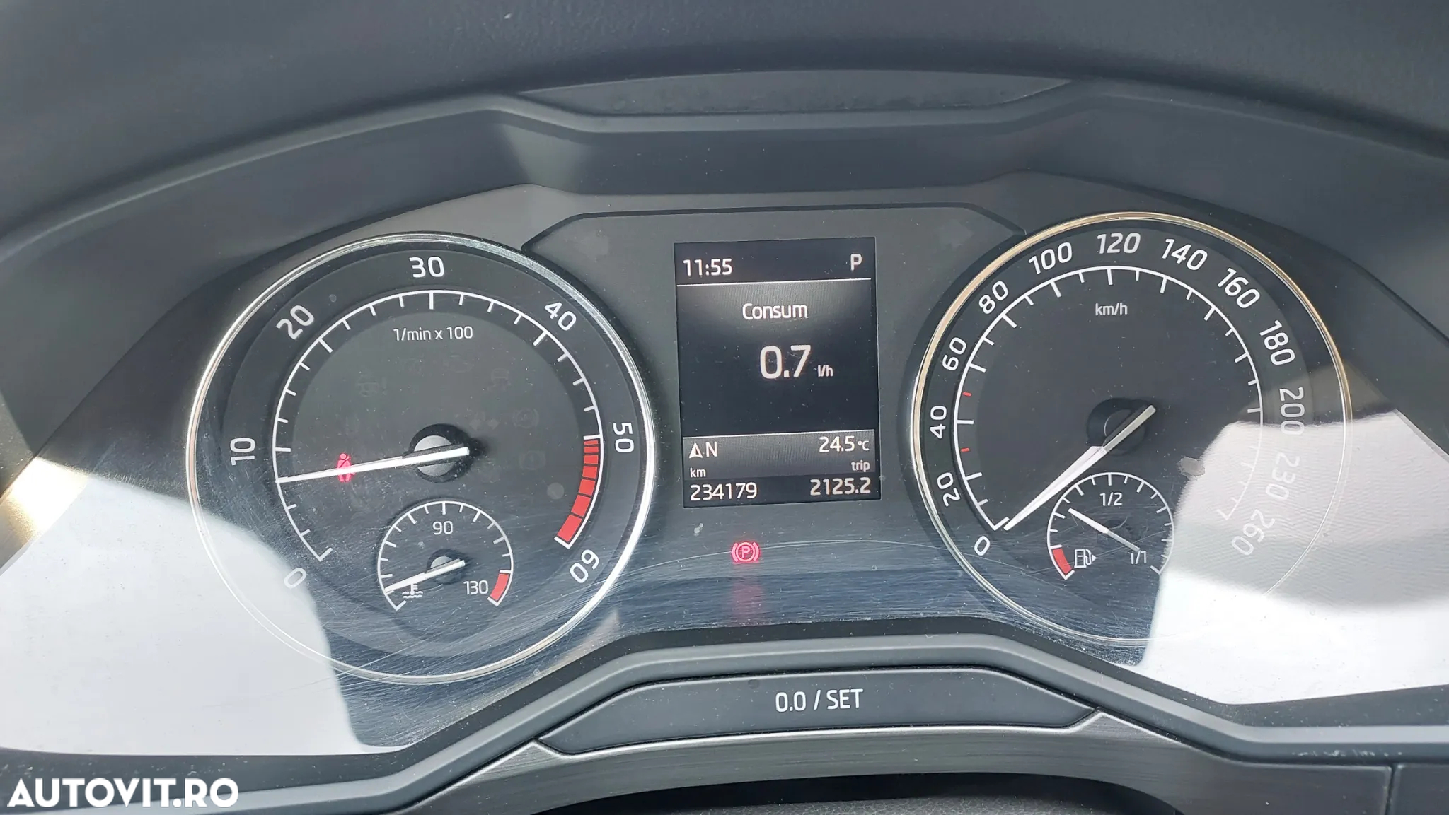 Skoda Superb 2.0 TDI DSG Active - 6