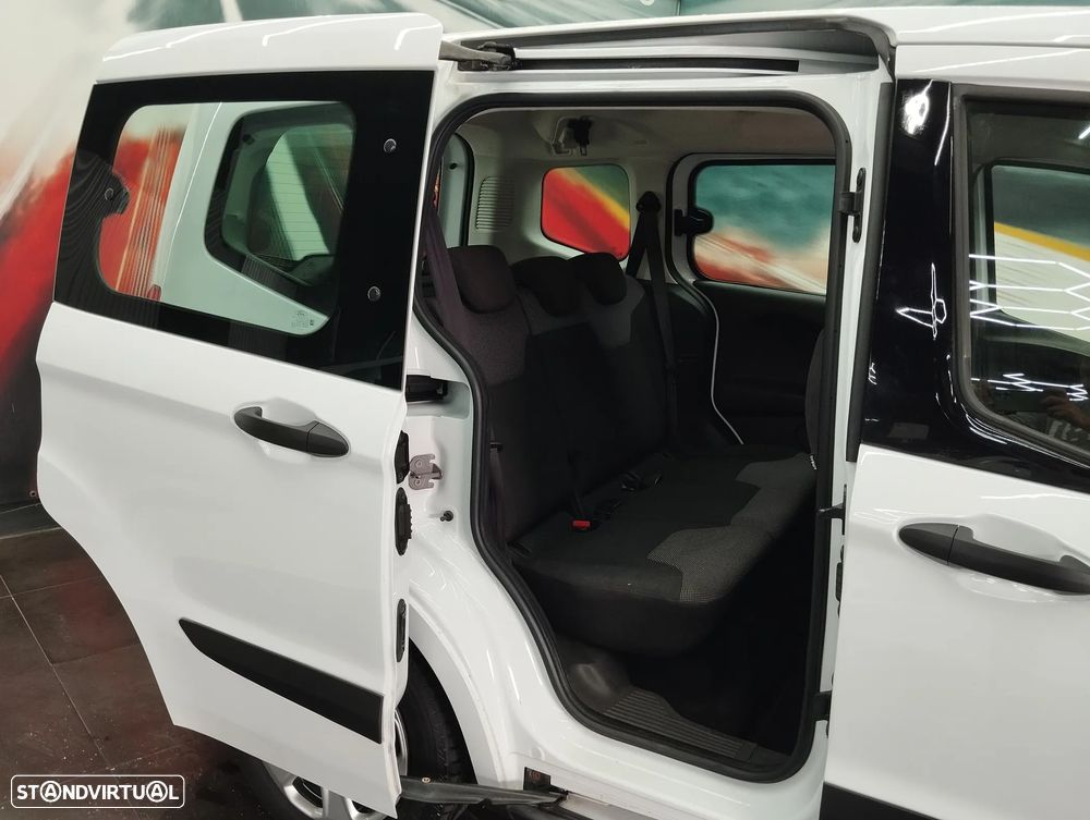 Ford Tourneo Courier 1.0 EcoBoost Ambiente - 8