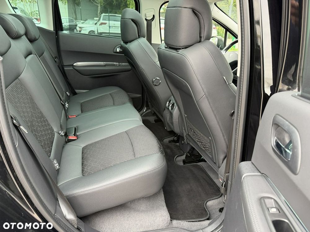Peugeot 3008 HDi FAP 150 Business-Line - 31