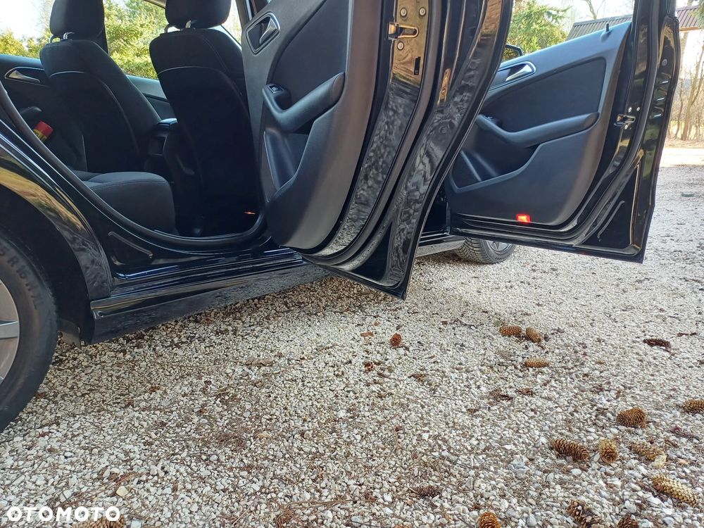 Mercedes-Benz Klasa B 180 CDI (BlueEFFICIENCY) 7G-DCT - 21